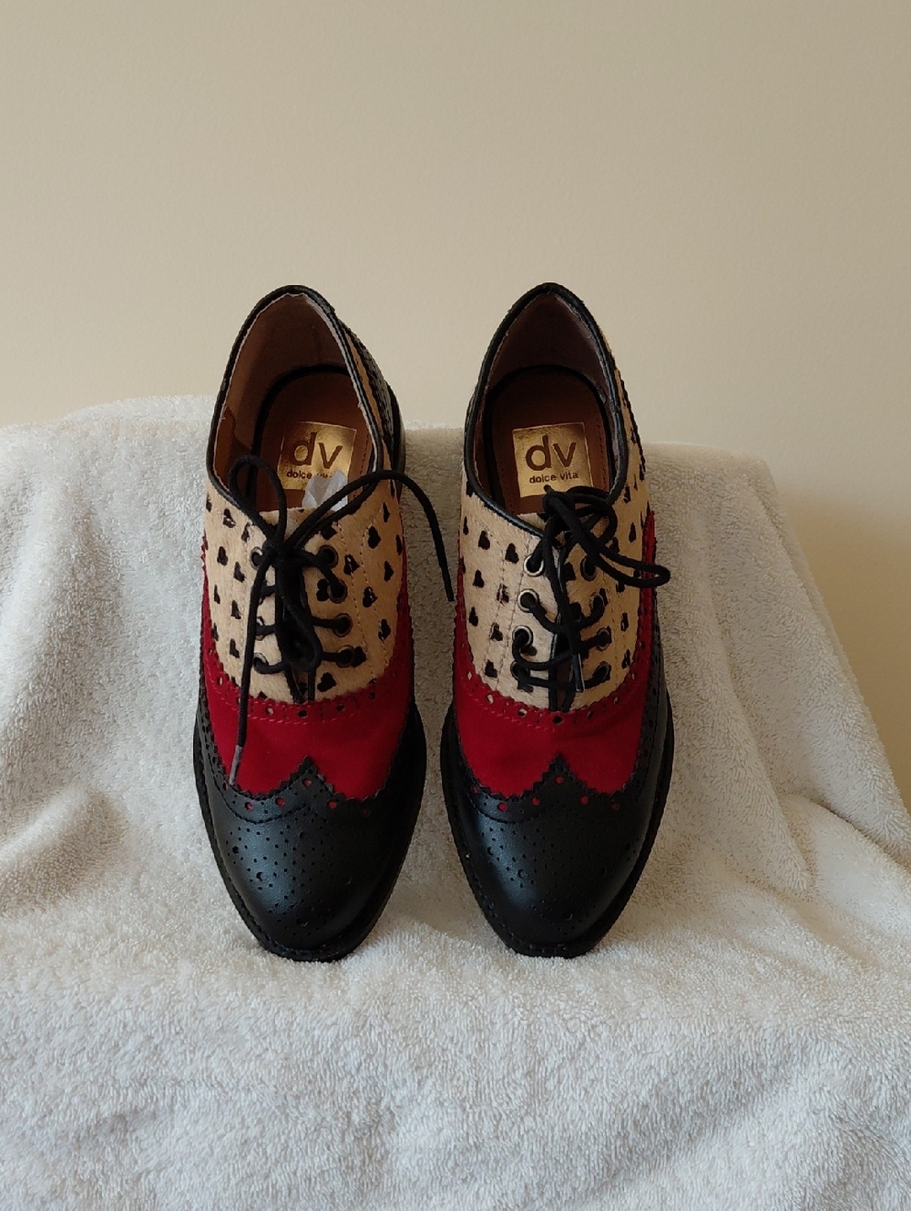 Two-Tone Wingtip Oxfords in Black, Tan & Red - Picture 2 of 4